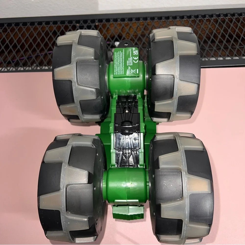 LP68154 - John Deere Monster Treads Deluxe Lightning Wheels Tractor Ex. Conditio